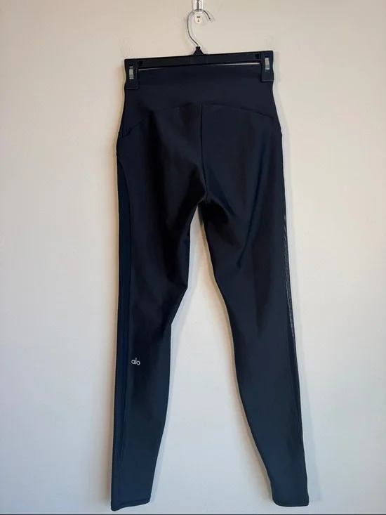 ALO Yoga Airlift High-Waist Mesh Infatuation Legging in Black - S - Picture 6 of 7